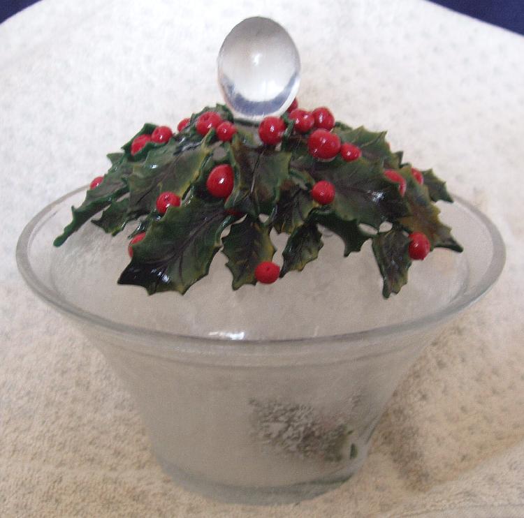 Texturized Dish with Dimensional Holly